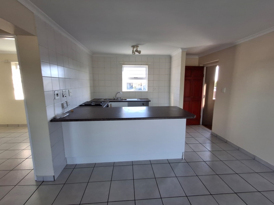 To Let 2 Bedroom Property for Rent in Vredekloof Western Cape